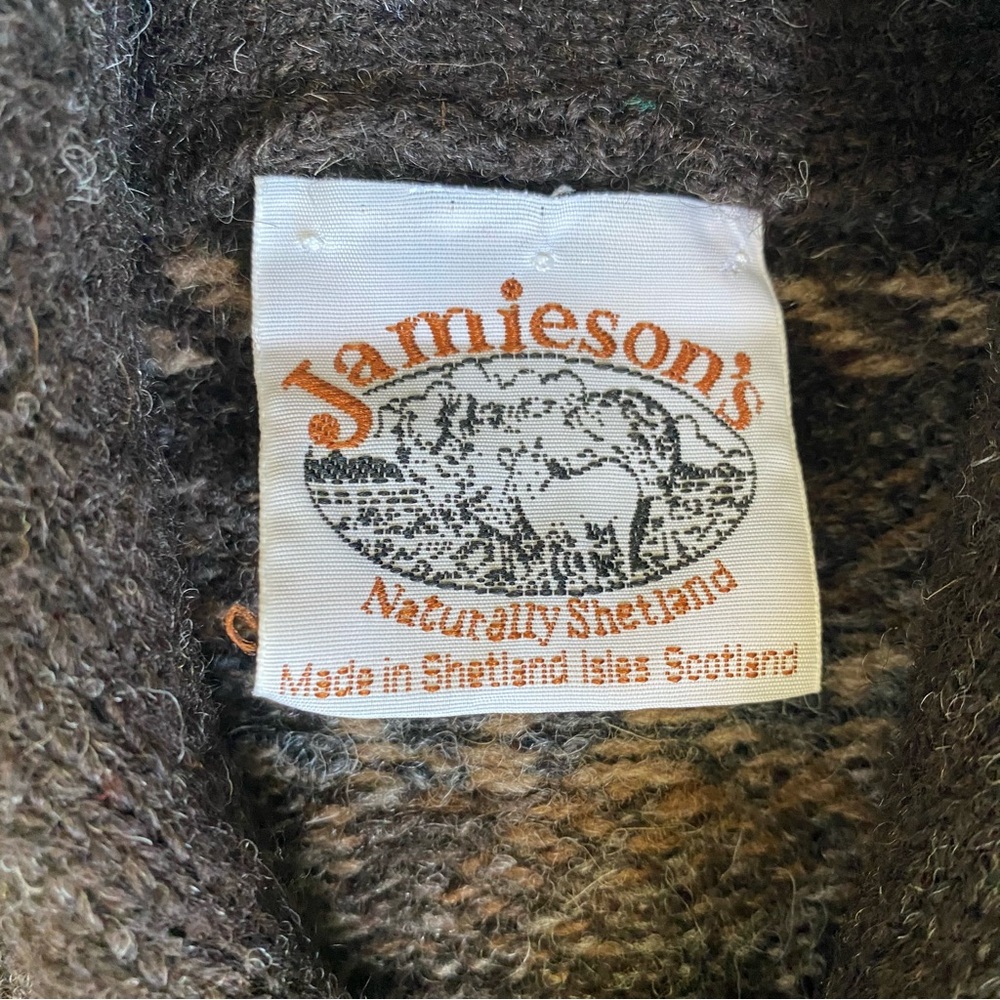 Jamieson’s of Shetland men's gray/brown wool Fair Isle shawl collar cardigan, XS - Picture 10 of 11